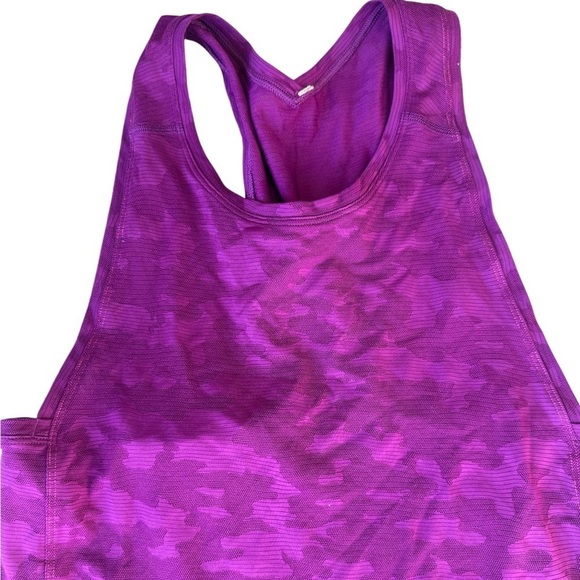 Lululemon Run For Days Mesh Camo Twist Tank in Regal Plum - Picture 7 of 11